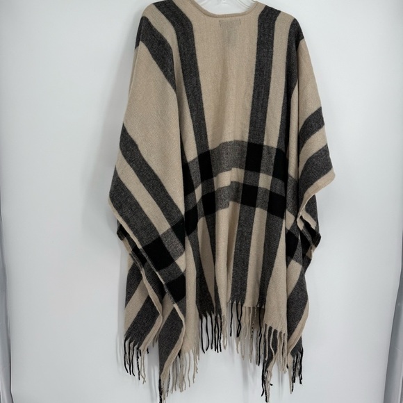 NEW Banana Republic Women Wrap Cardigan Poncho OS Tan Black Fringe Trim - Picture 9 of 12